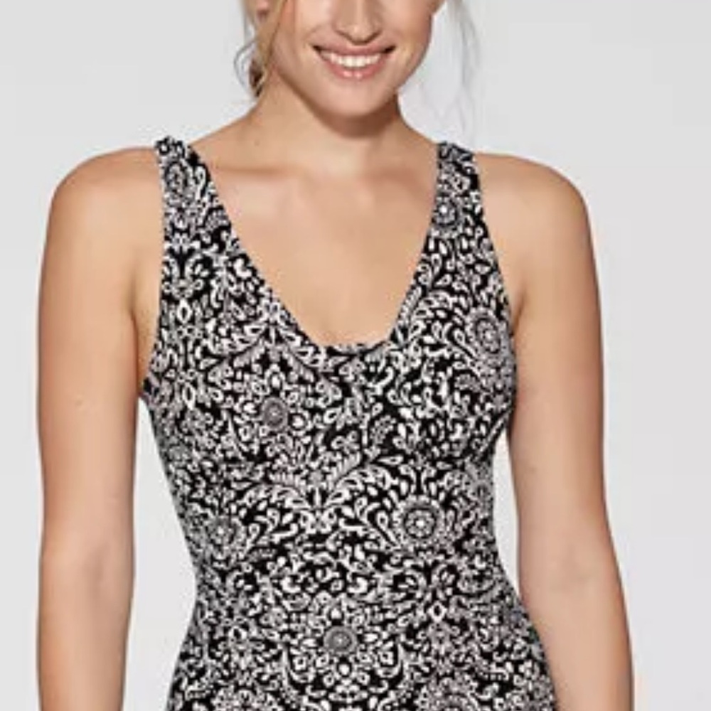 Adult Medium Black and White Paisley land's end Swimsuit - Picture 9 of 10